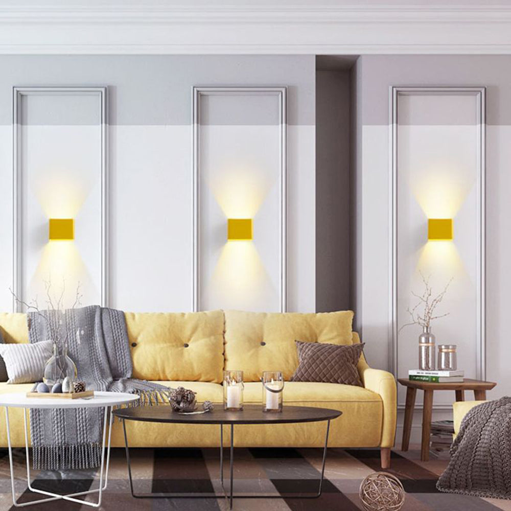 Junips | OrrSquare – Modern square wall lamp for stylish lighting