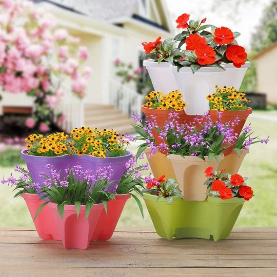 Junips | Vertical Garden - PlantStack - Space-saving - Green Grid Solution