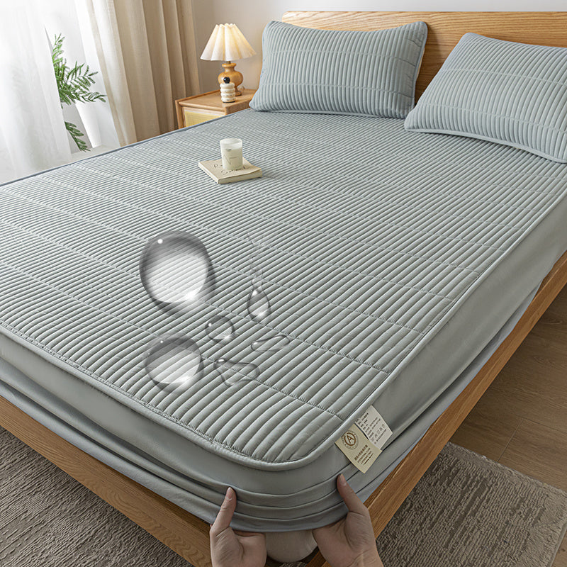 Junips | Waterproof reinforced mattress protector