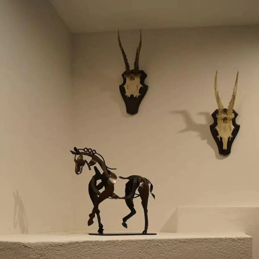 Junips | Horse Sculpture - AdonisMetal - Rustic Elegance - Timeless Decorative Piece