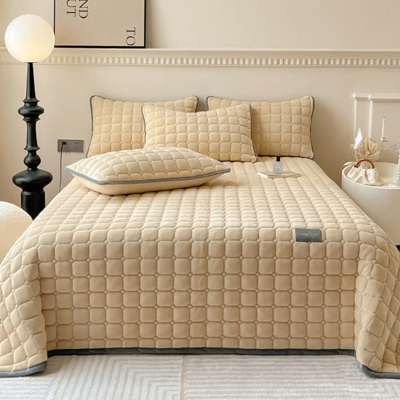 Junips | Modern Soft Throw Blanket with Square Texture – Stylish Fluffy Bed & Sofa Cover