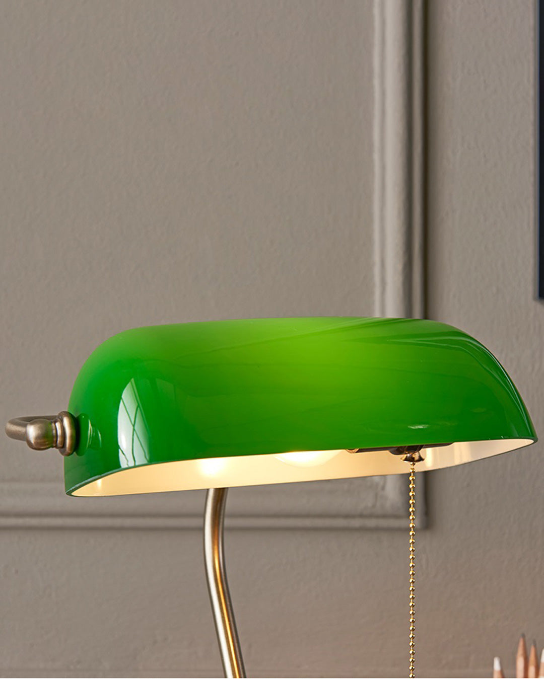 Junips | Classic Banker Lamp