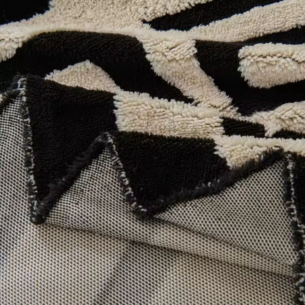 Junips | Luxury Urban Maze Sofa Cover