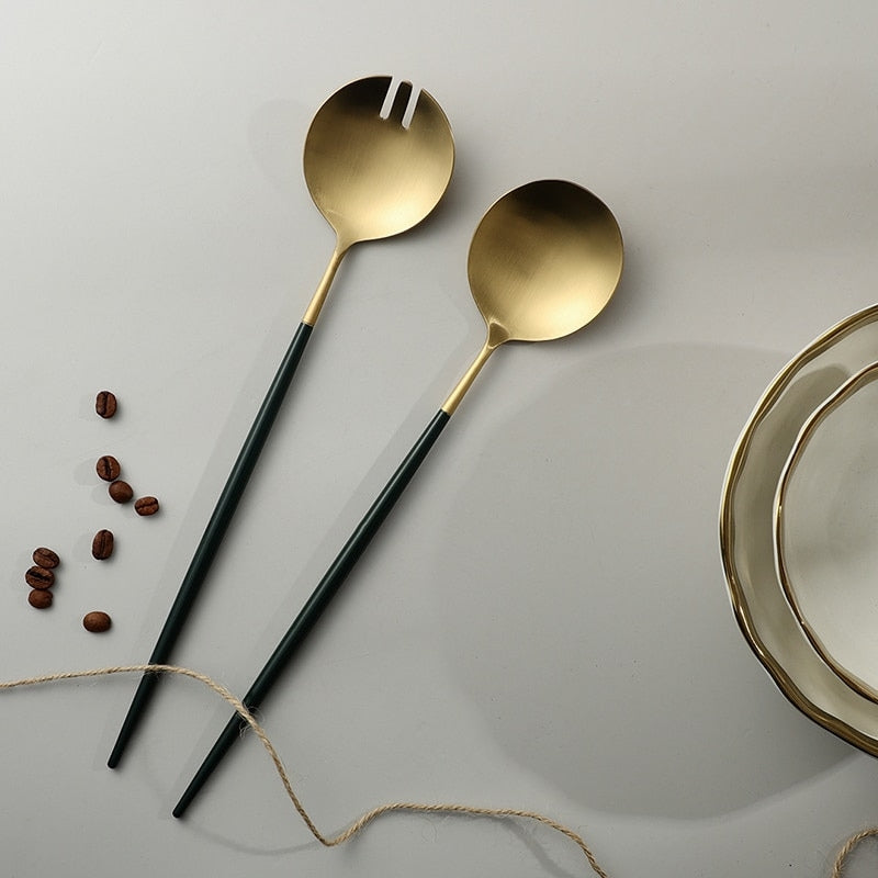 Junips | Black and gold salad cutlery and serving utensils set