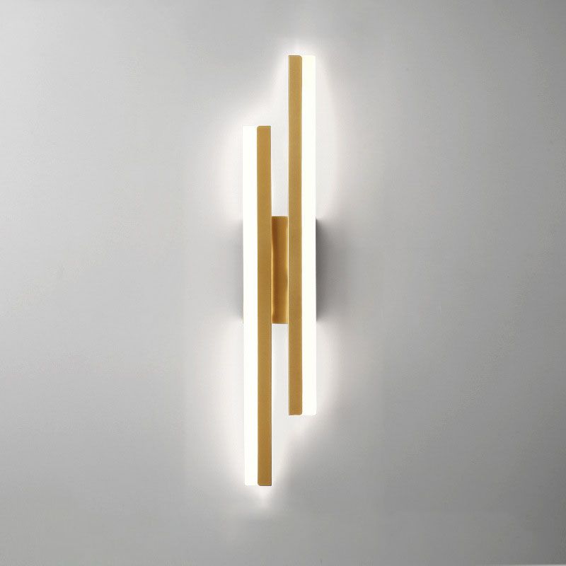Junips | Alana Modern LED Wall Light - Elegant Black/Gold Wall Lighting for Living Room and Bedroom