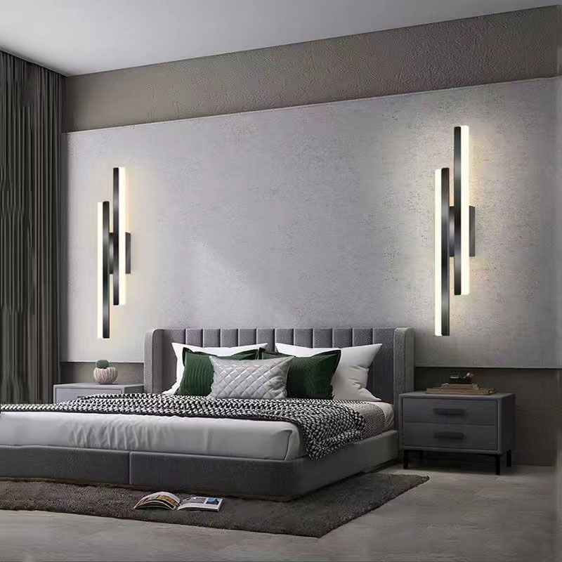 Junips | Alana Modern LED Wall Light - Elegant Black/Gold Wall Lighting for Living Room and Bedroom