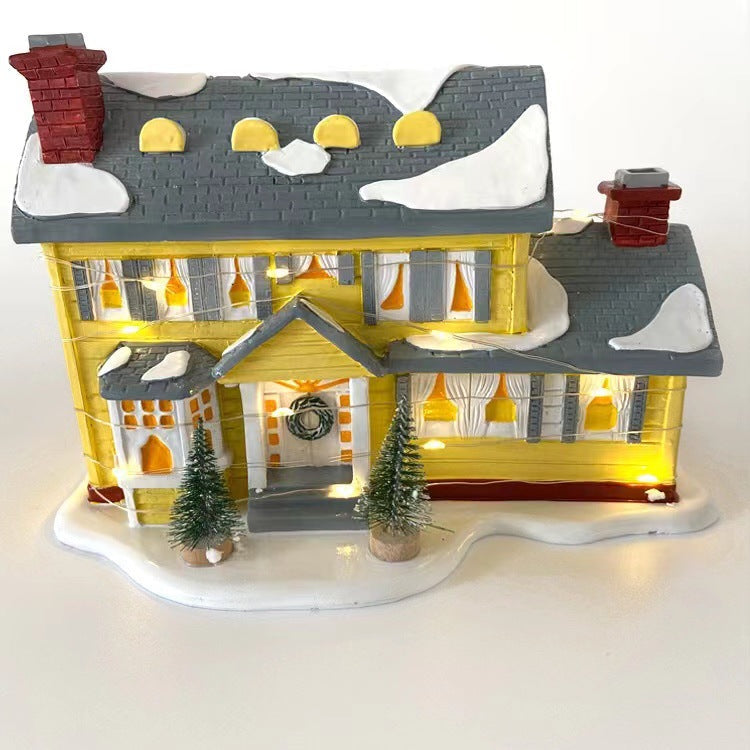 Junips | National Lampoon’s Christmas Vacation-Inspired Ceramic Village