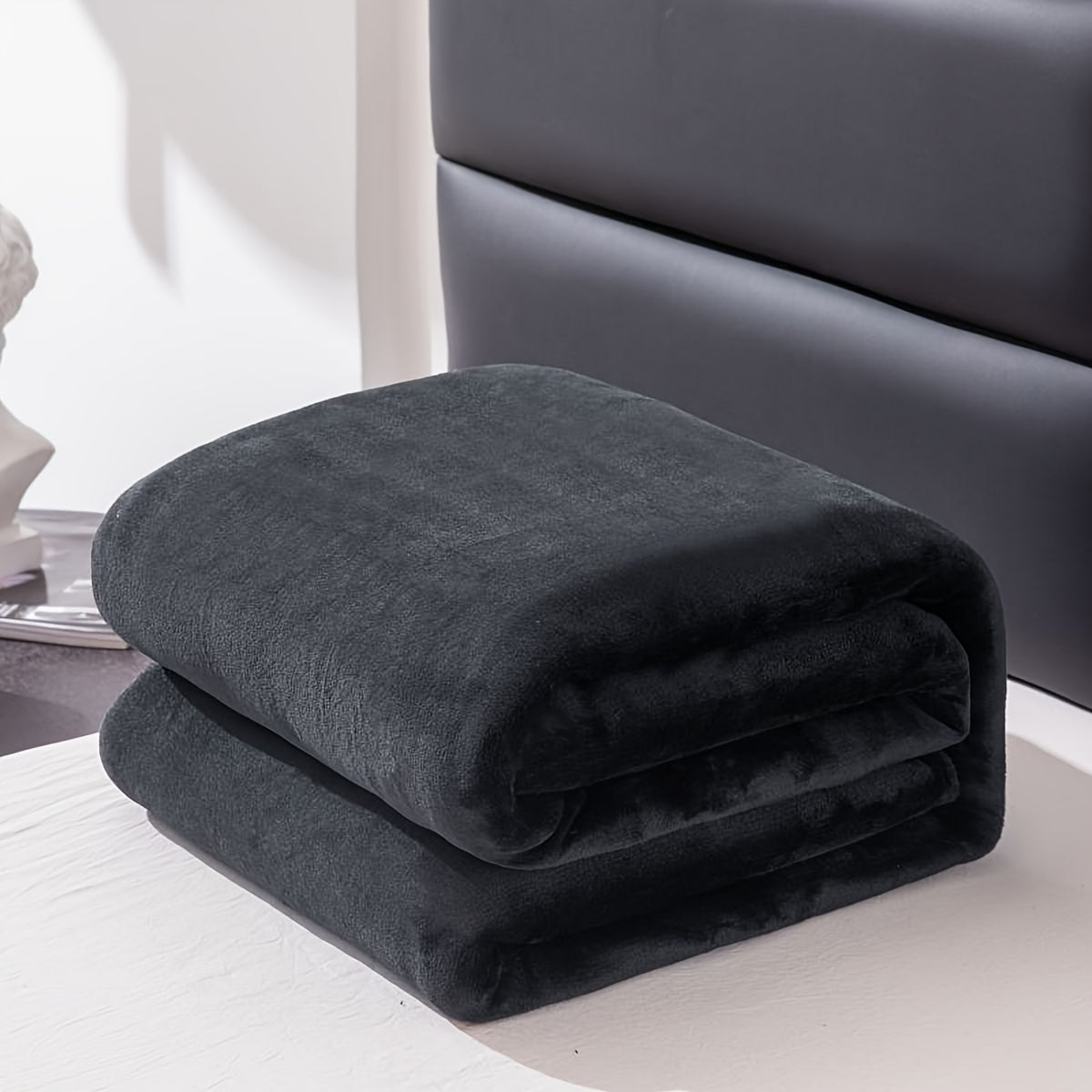 Junips | Soft and warm gray flannel blanket for all seasons