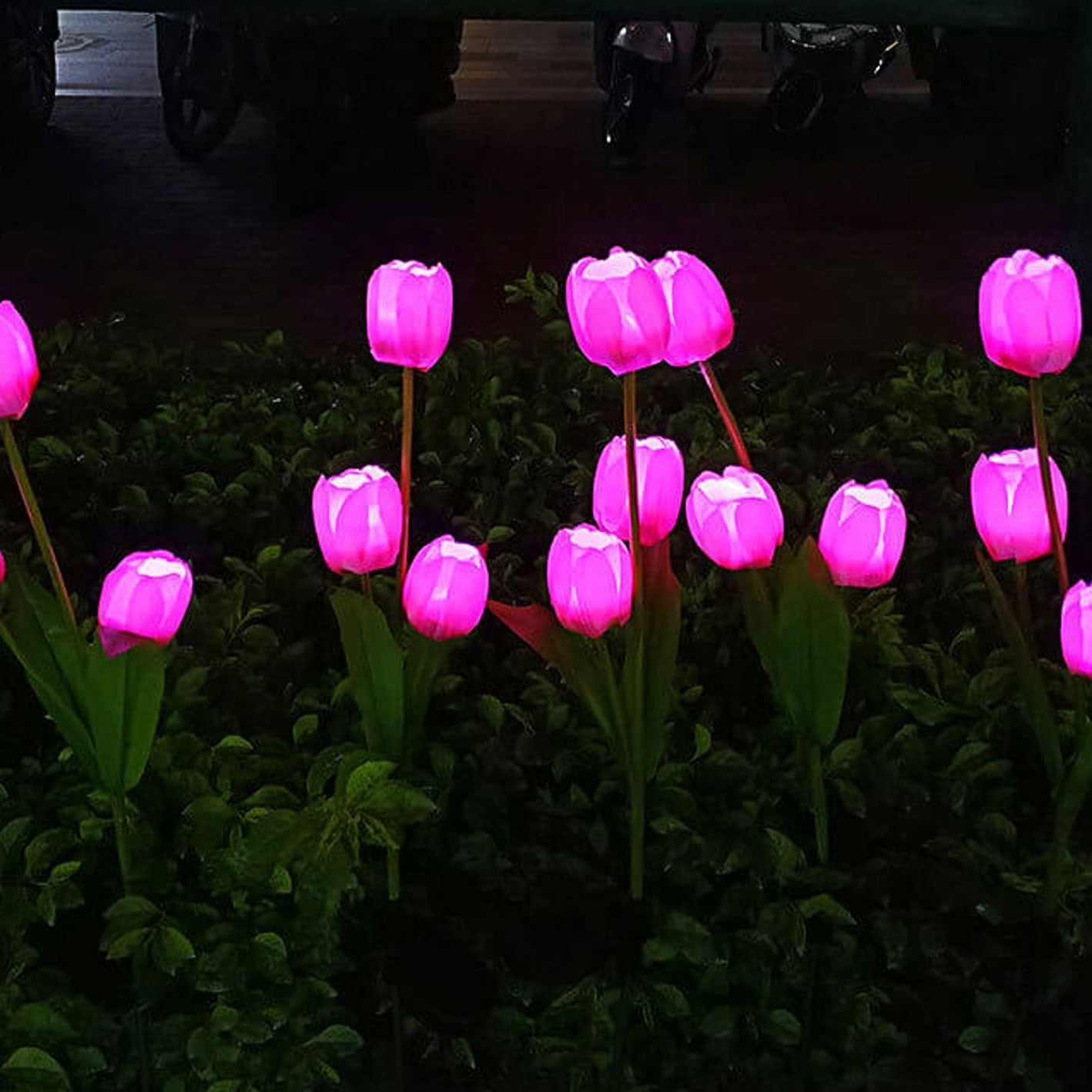 Junips | Solar Tulip Lawn Light Outdoor Garden LED Tulip Flower Light Ground Stake Landscape Light
