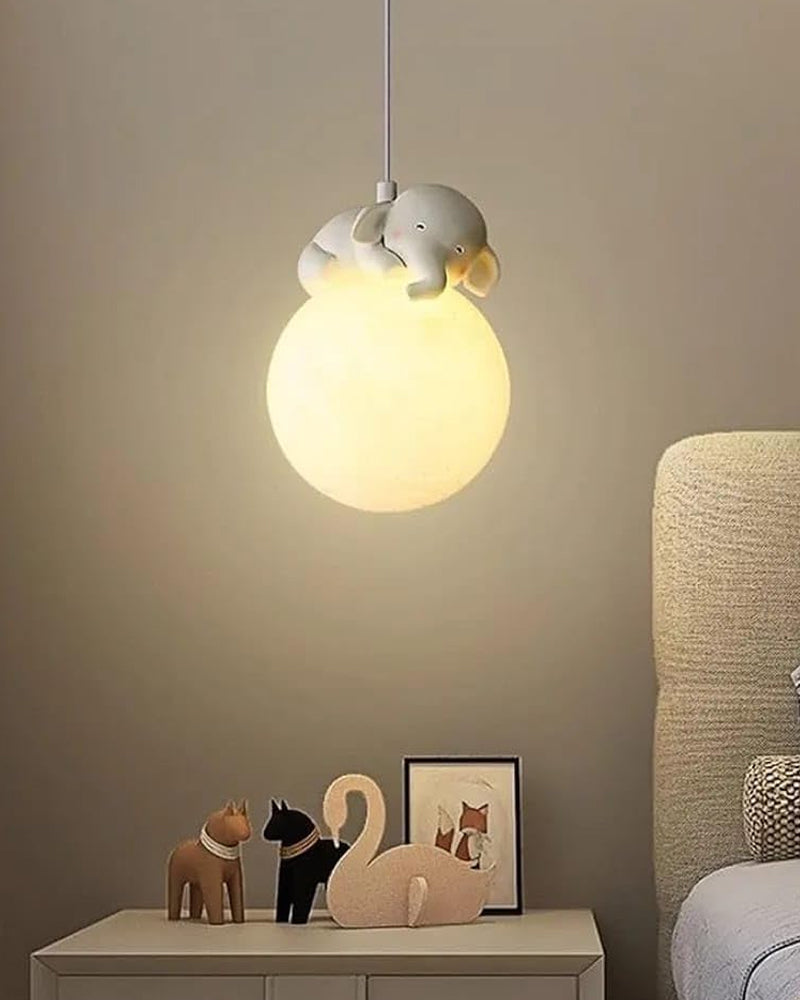 Junips | Cute animal-shaped moon pendant lamp - Elephant