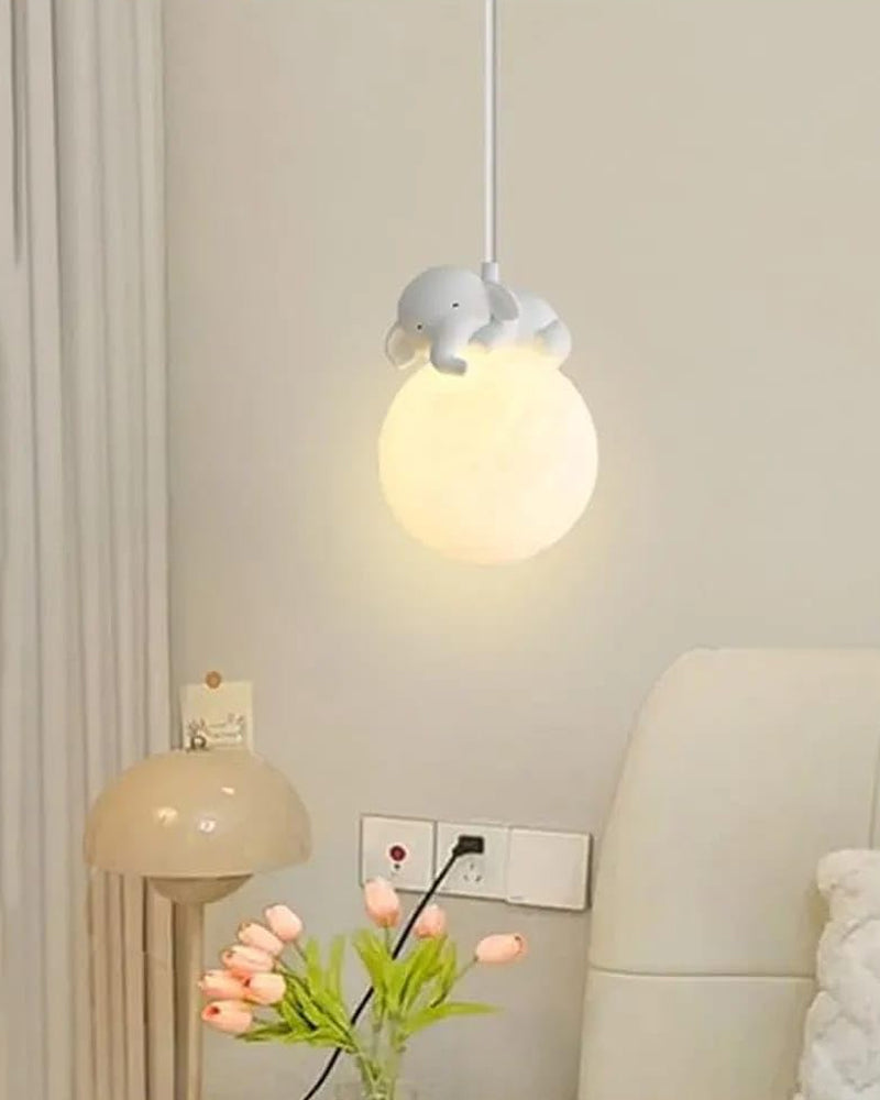 Junips | Cute animal-shaped moon pendant lamp - Elephant