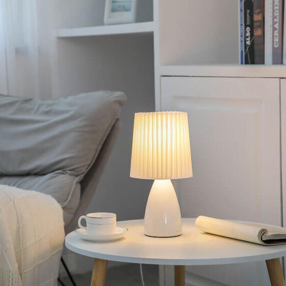 Junips | Scandinavian Retro Table Lamp with Pleated Shade and Glass Base