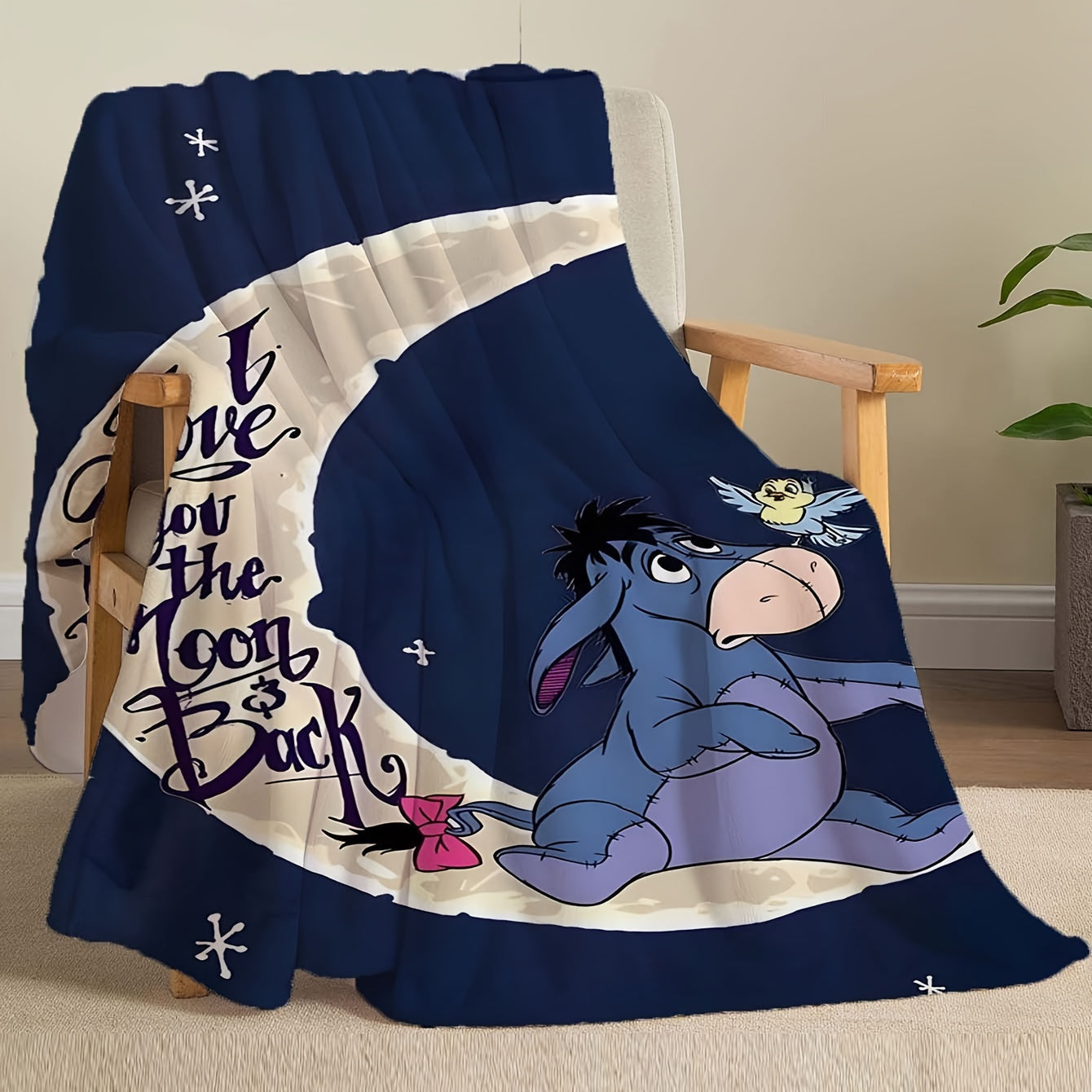 Junips | Soft fleece blanket with Eeyore design - Available in multiple sizes for all seasons