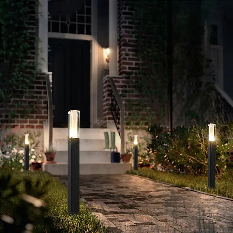 Junips | Elegant Solar Post Light