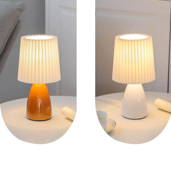 Junips | Scandinavian Retro Table Lamp with Pleated Shade and Glass Base