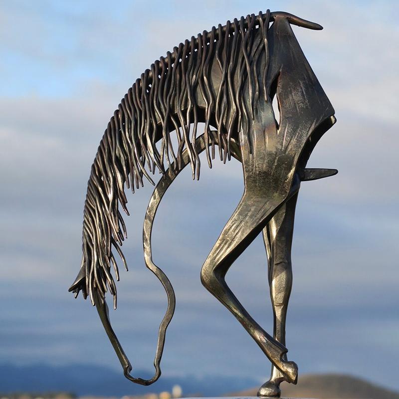 Junips | Horse sculpture decoration