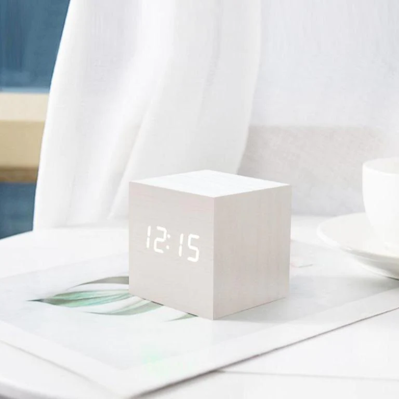 Junips | LED Cube Clock