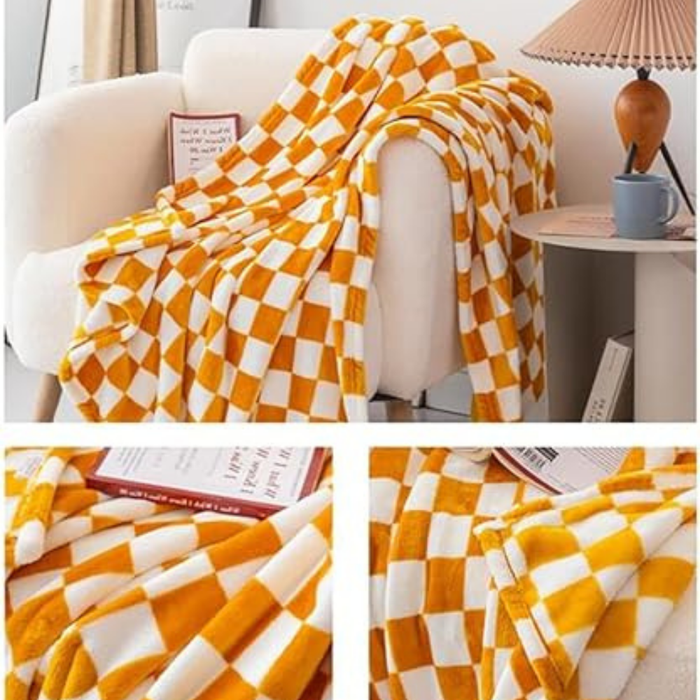 Junips | Stylish blanket in checkered pattern for your home