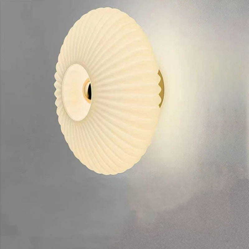 Junips | Modern Wall Light Made of Glass
