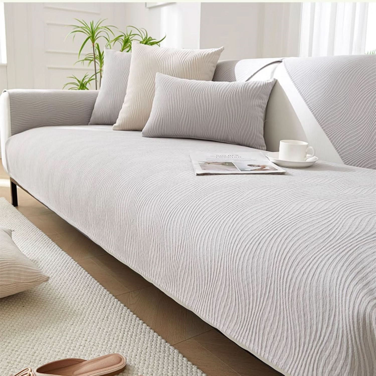 Junips | Enne - Graceful fit, ultra-stylish sofa cover