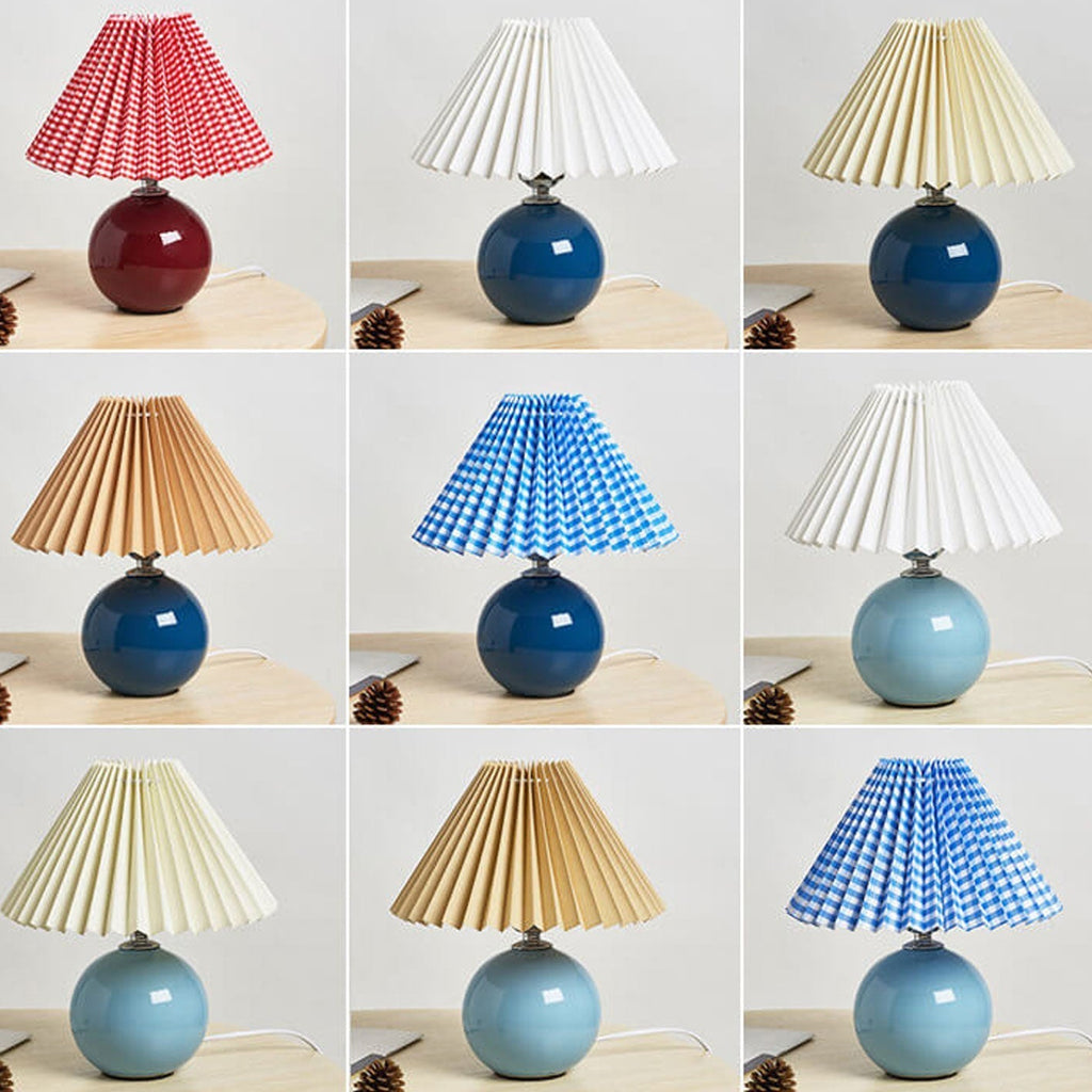 Junips | Nordic minimalist 1-light table lamp made of ceramic with pleats