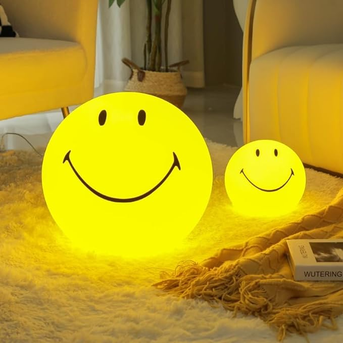 Junips | Smiley Night Light