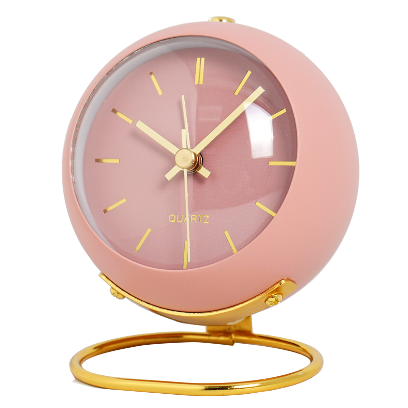 Junips | Minimalistic round table clock