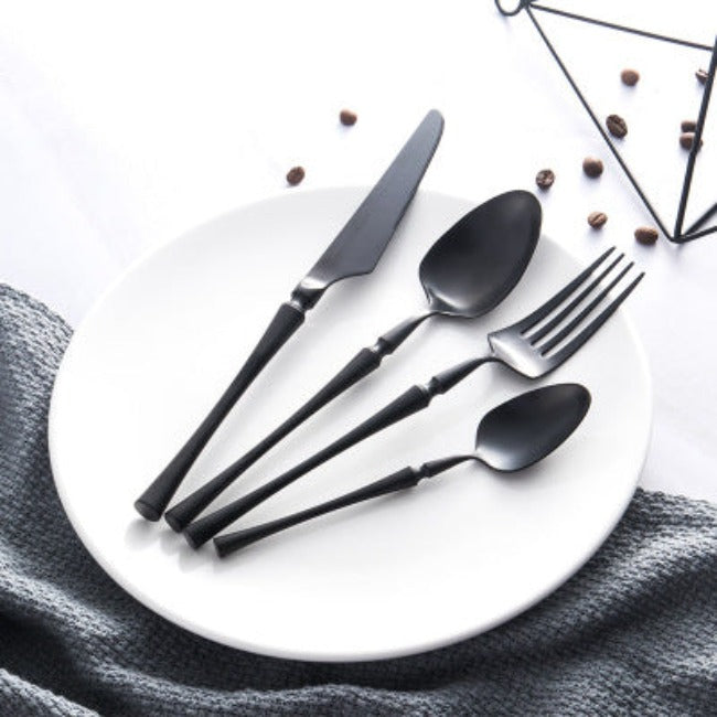 Junips | Classic Stainless Steel Set with Elegant Handles