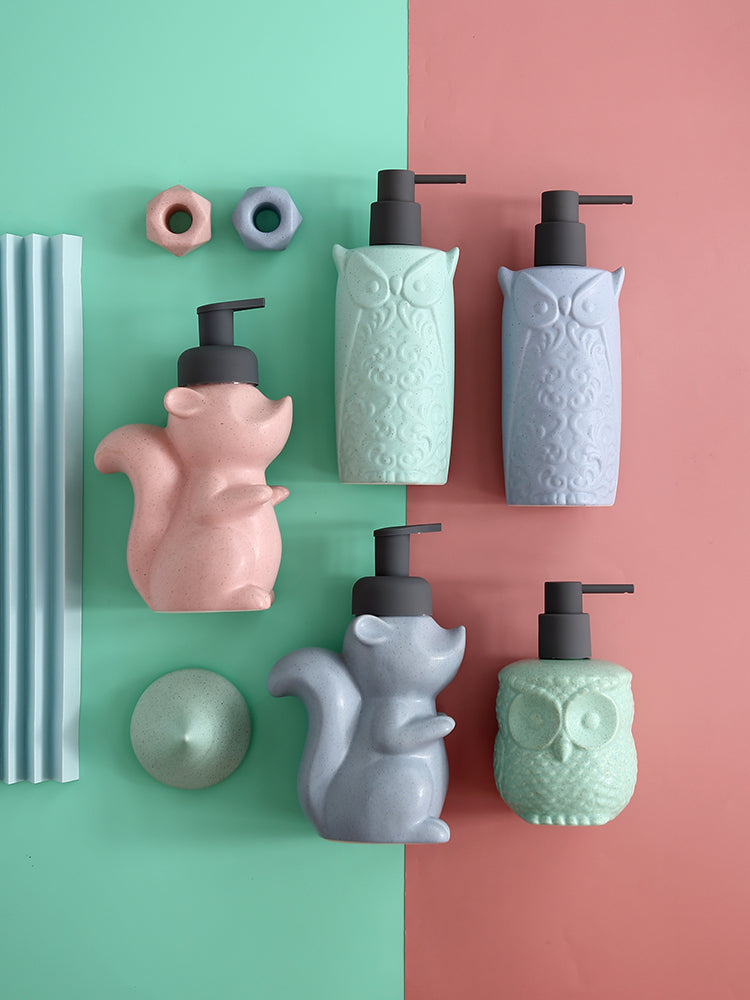 Junips | Ceramic Soap Dispenser, Squirrel Foam Pump Bathroom Bottle, Animal Design, Refillable Reusable Lotion Pump for Bathroom Kitchen, 510ml/17.2oz