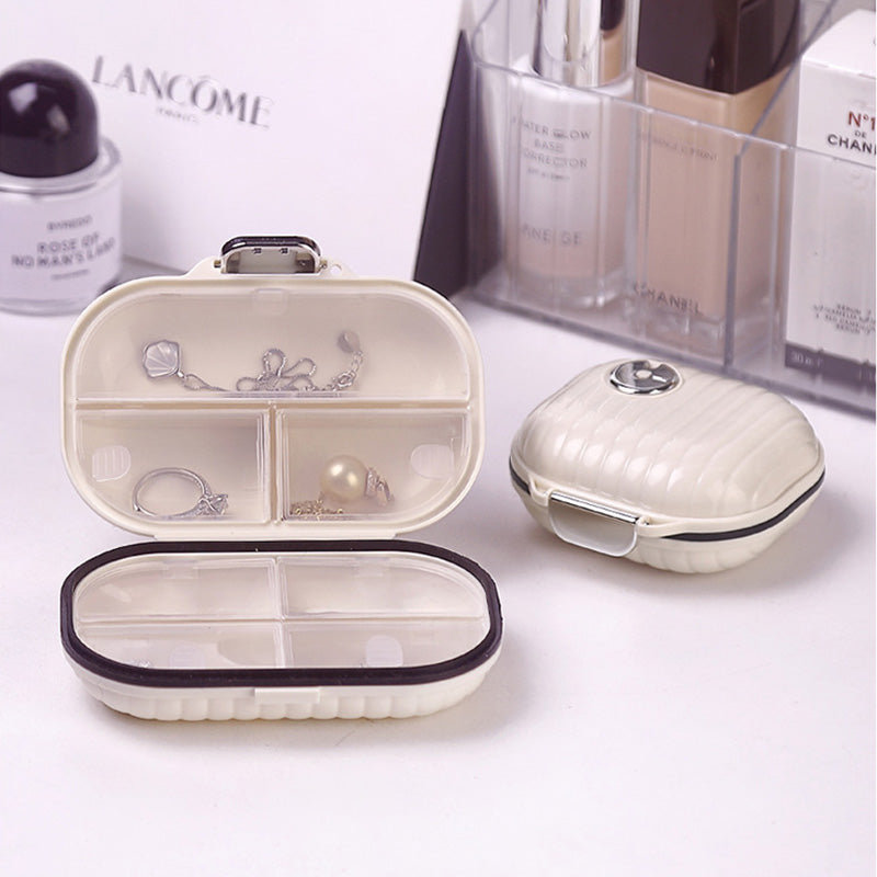 Junips | Portable daily pill box