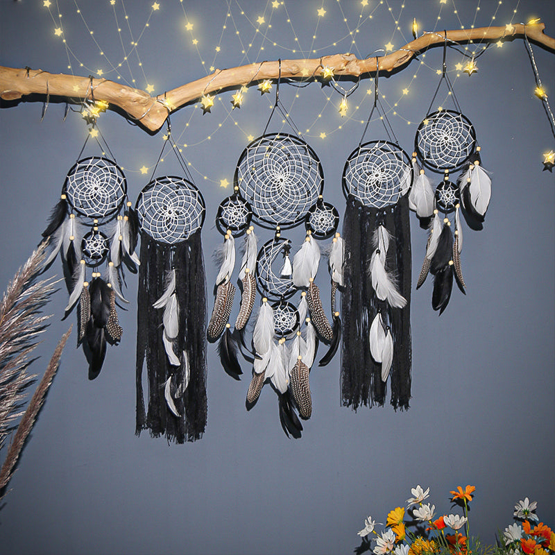 Junips | Dream catcher moon and stars hang over the bed (5 pieces)