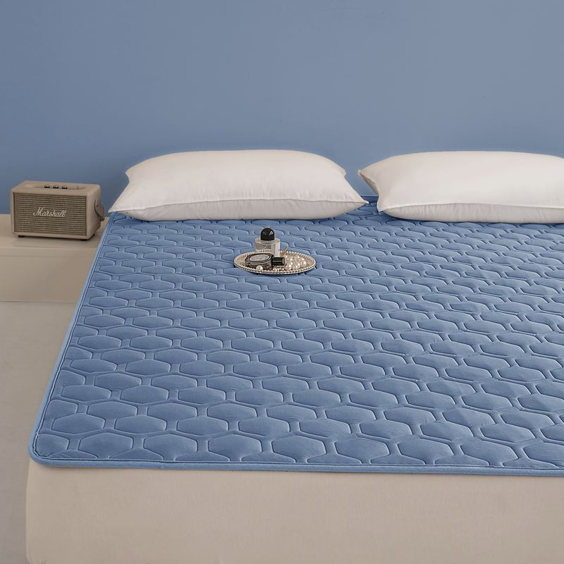 Junips | Dog Cooling Mat Indoor Outdoor Bed Pad