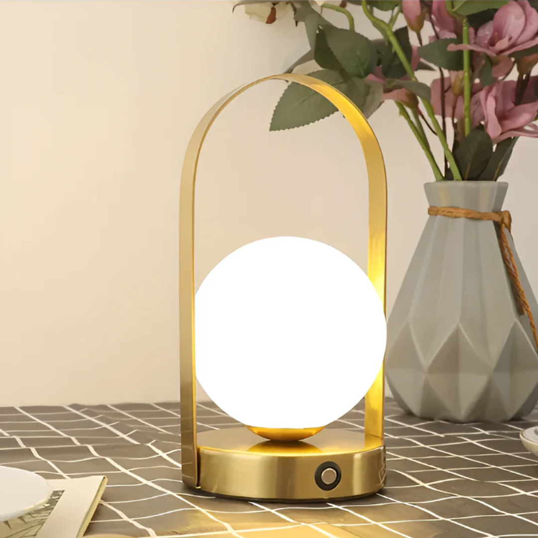 Junips | Modern Table Lamp with Charging Option