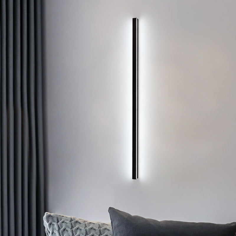 Junips | Linear minimalist and modern wall lamp