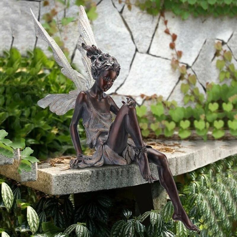 Junips | Sitting Elf Sculpture | Garden Decor