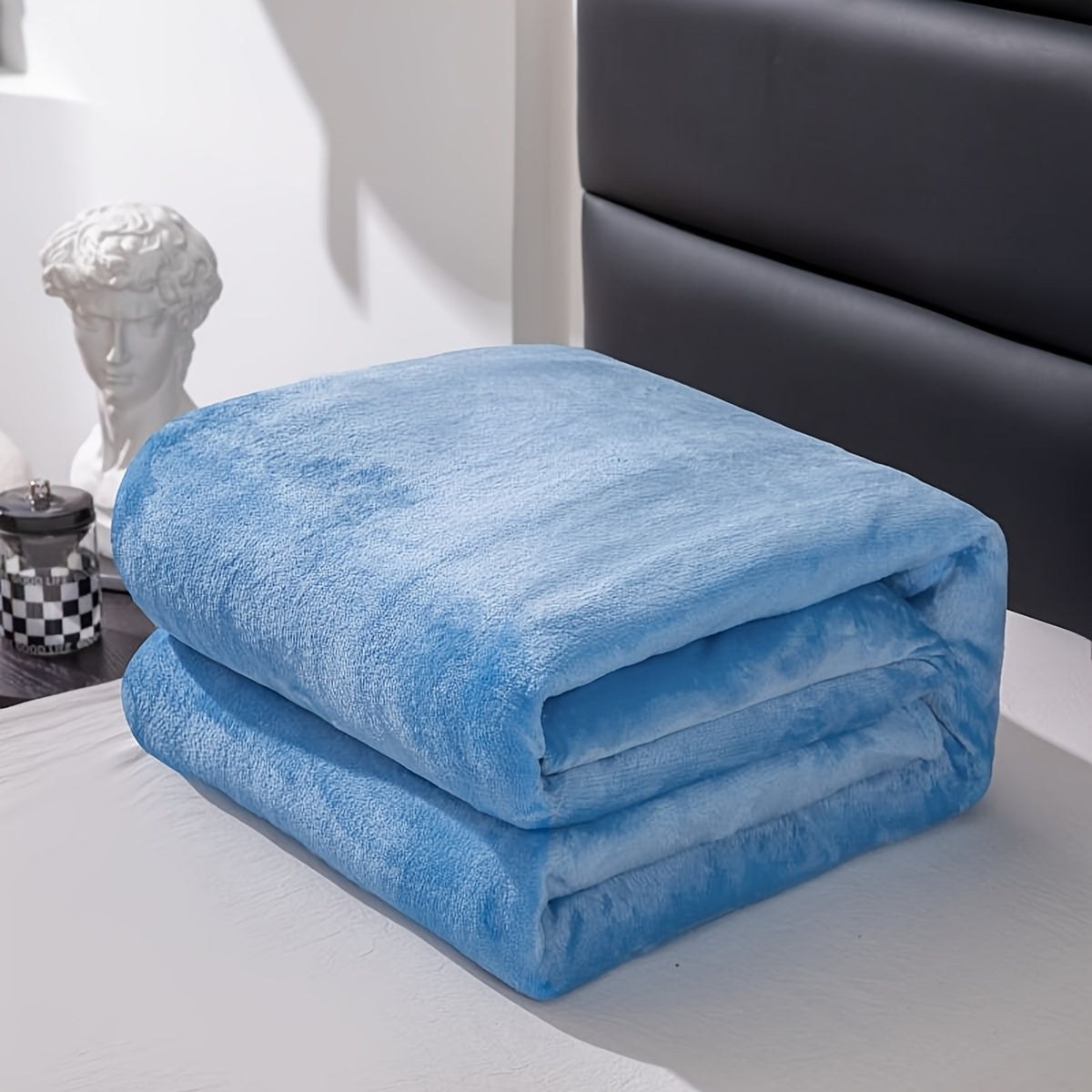 Junips | Soft and warm gray flannel blanket for all seasons