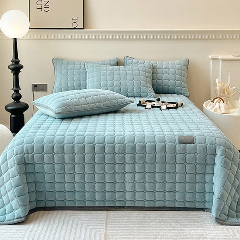 Junips | Modern Soft Throw Blanket with Square Texture – Stylish Fluffy Bed & Sofa Cover