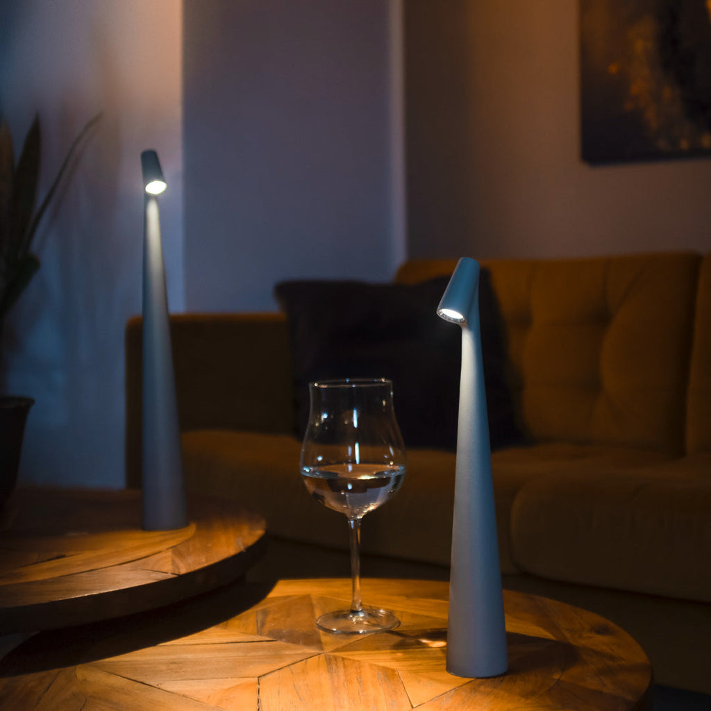 Junips | Table Lamp Modern Red Metal LED Light