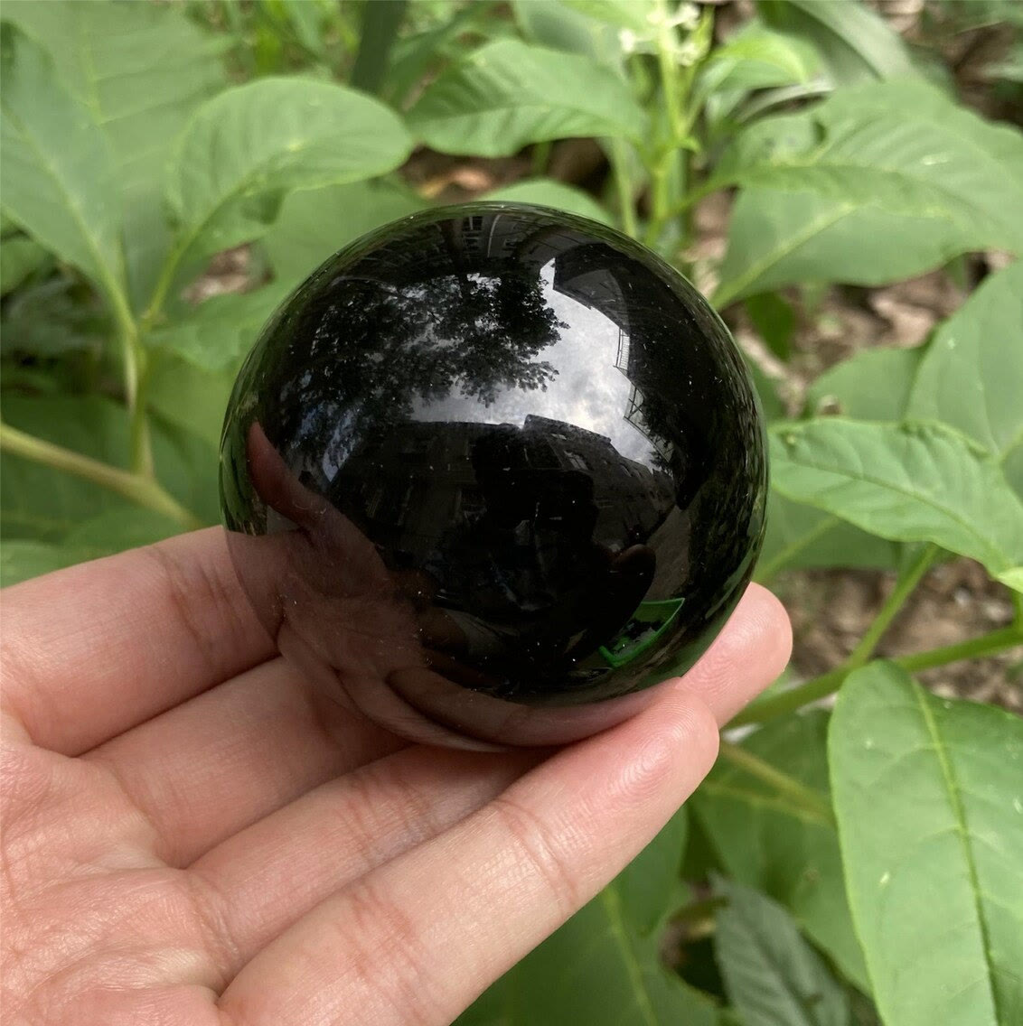 Junips | Obsidian Crystal Ball Decoration