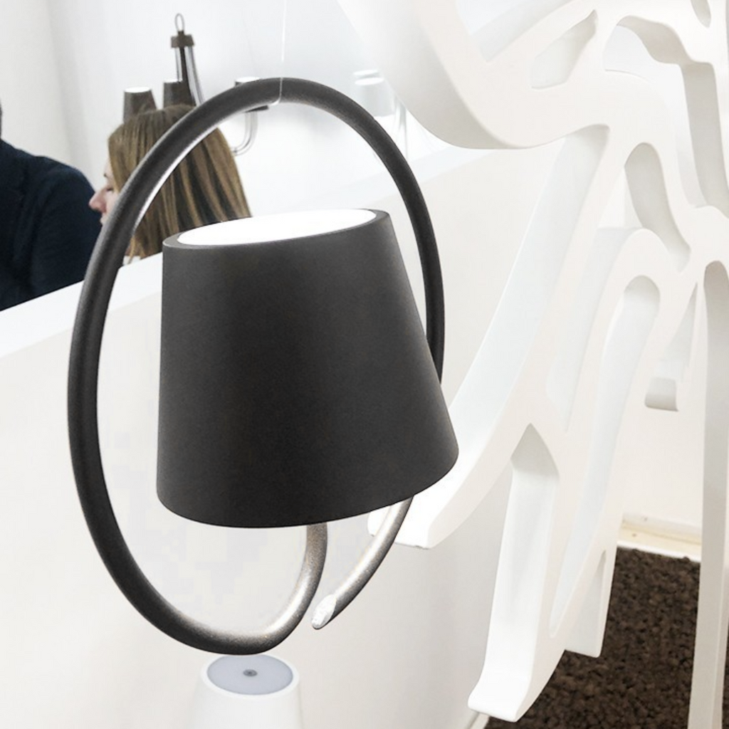 Junips | Emptyoo - Stylish Pendant Light for a Modern Interior