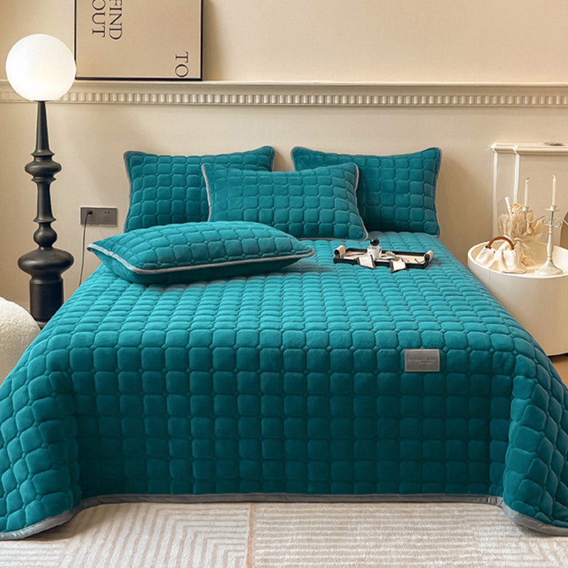 Junips | Modern Soft Throw Blanket with Square Texture – Stylish Fluffy Bed & Sofa Cover