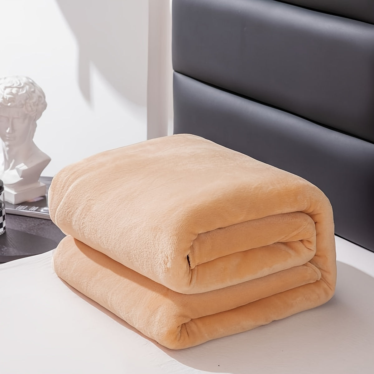 Junips | Soft and warm gray flannel blanket for all seasons