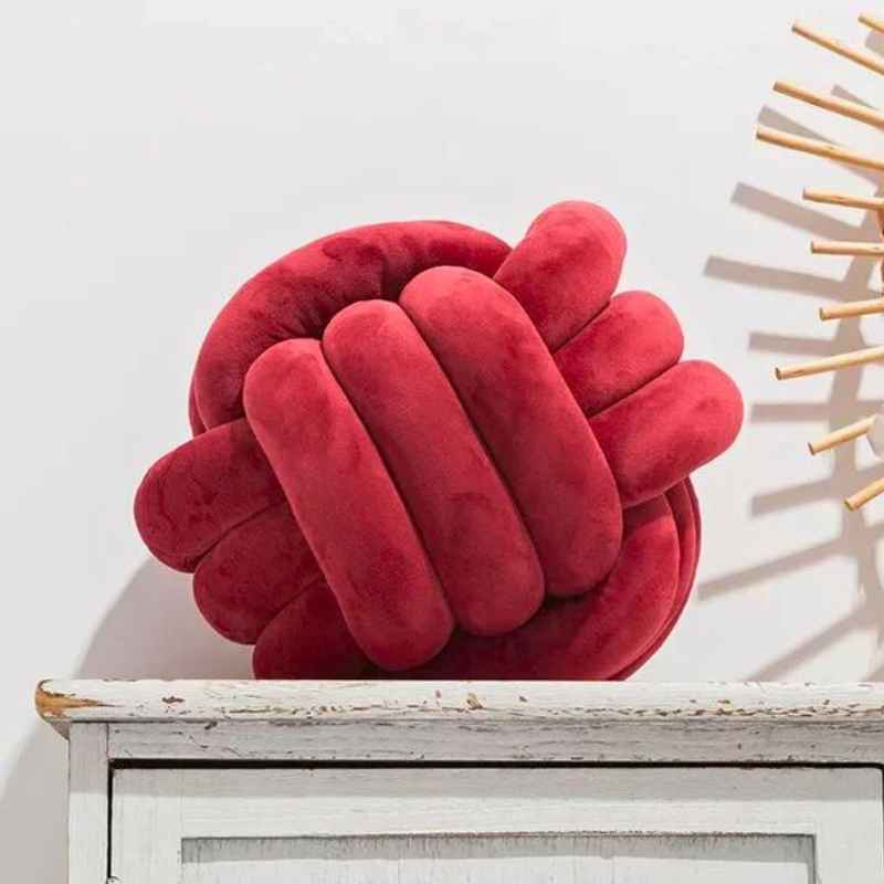 Junips | Scandinavian Knot Cushion made of Velvet