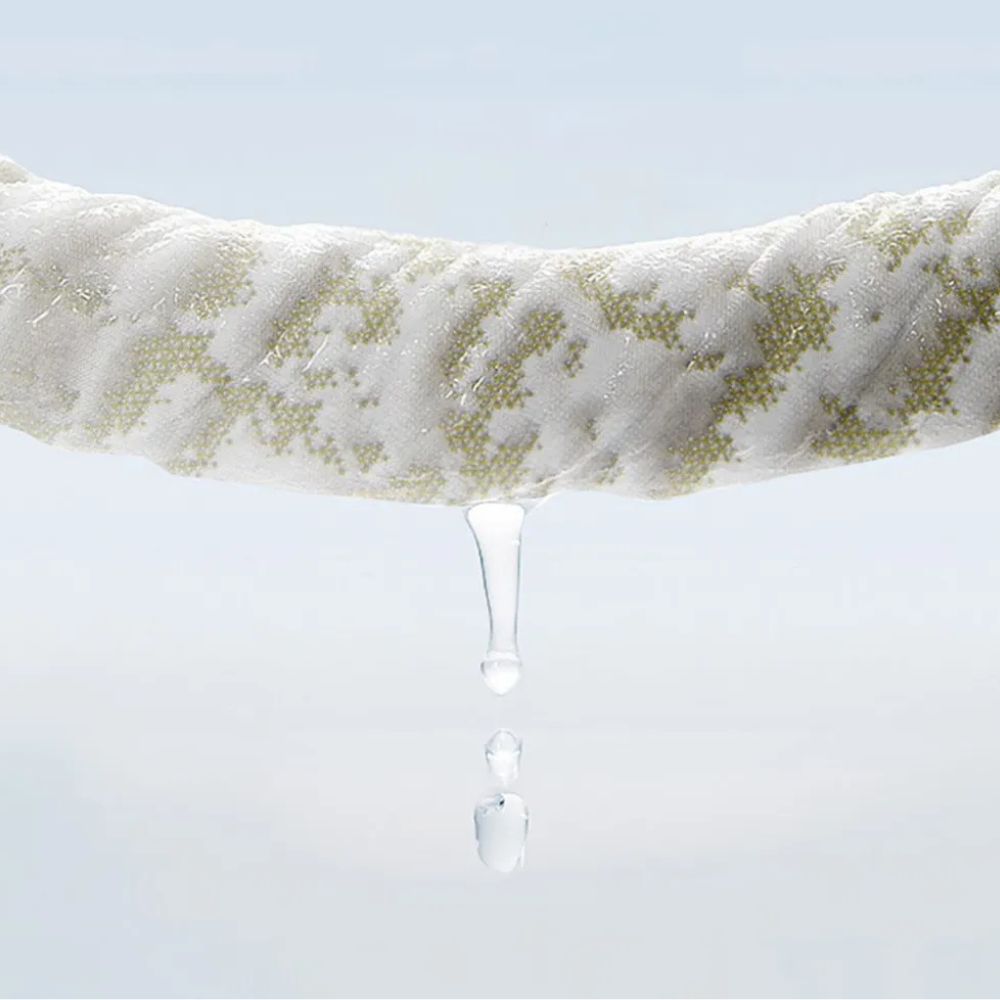 Junips | Crystal Chill Sofa Cover