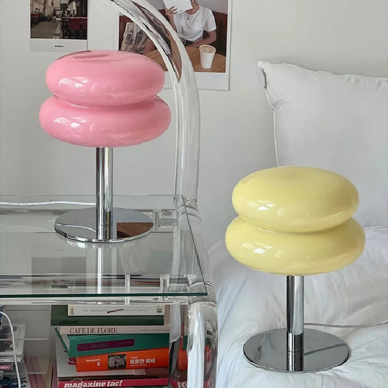 Junips | ItaliaDesign - Stylish Bauhaus table lamp for a modern interior