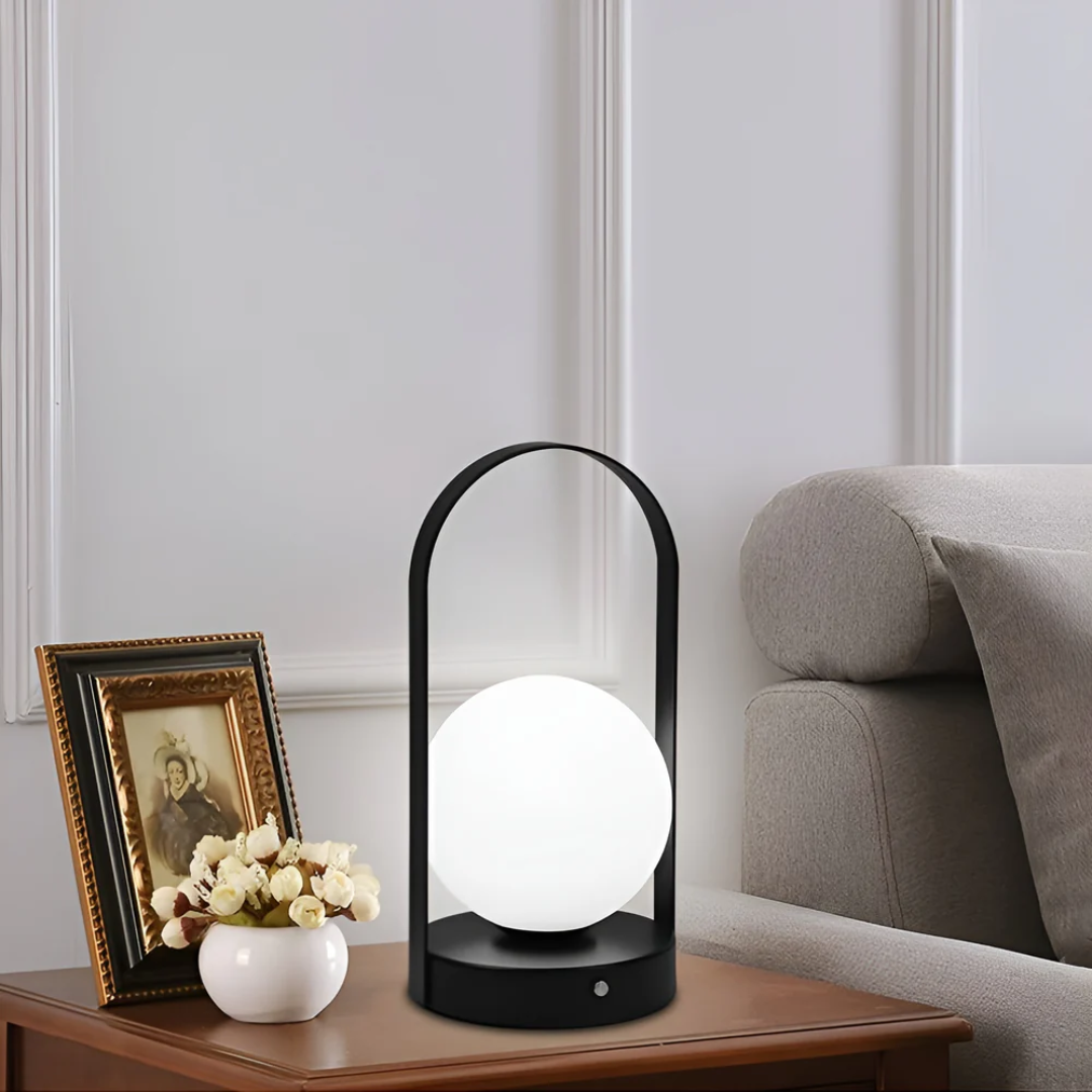 Junips | Modern Table Lamp with Charging Option
