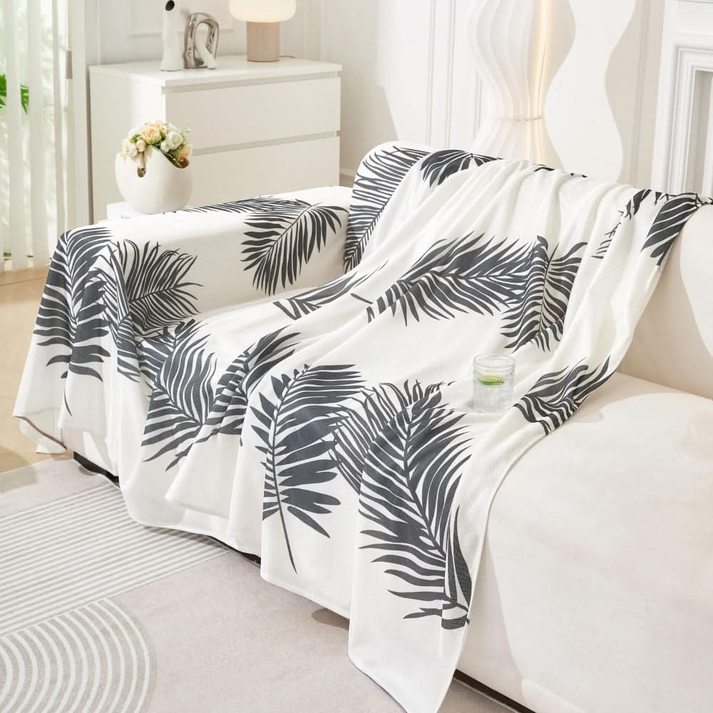 Junips | FreshLeaf - Enchanting, airy sofa cover