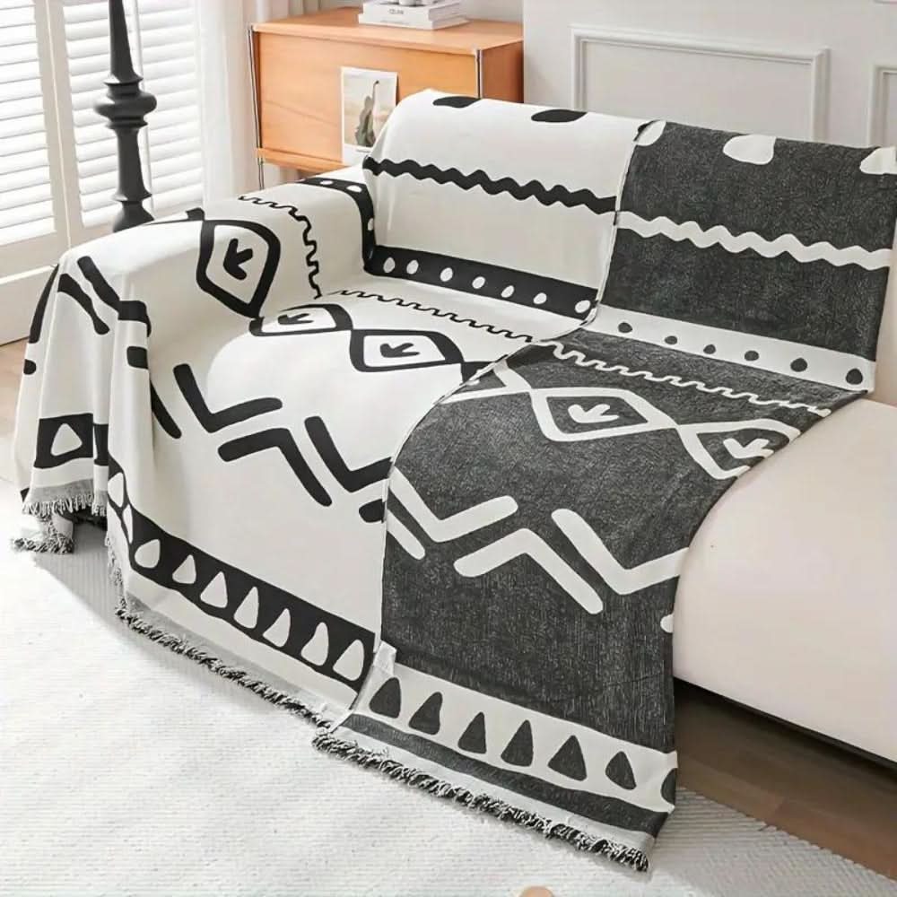 Junips | BohoRevive - Extravagant and fairy-tale sofa cover