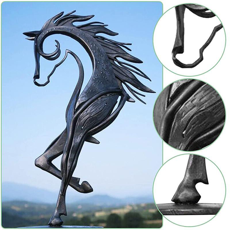 Junips | Horse sculpture decoration