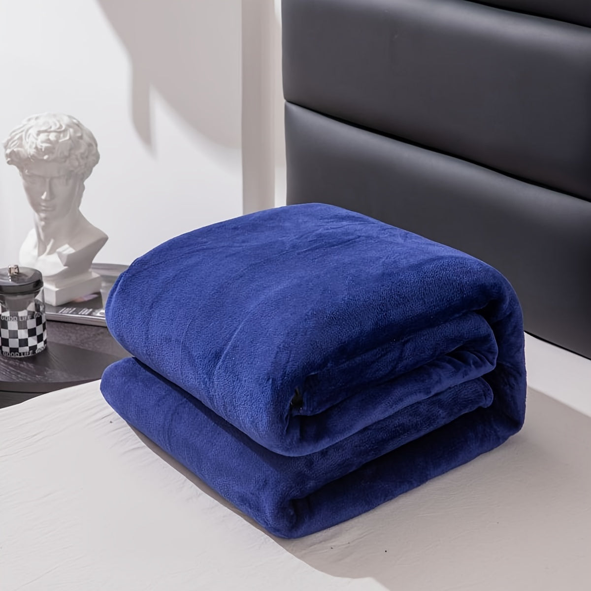 Junips | Soft and warm gray flannel blanket for all seasons